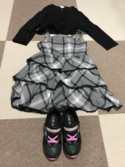 女の子用入学式の洋服